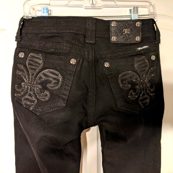 Miss Me Buckle Black Skinny Jeans JP61135